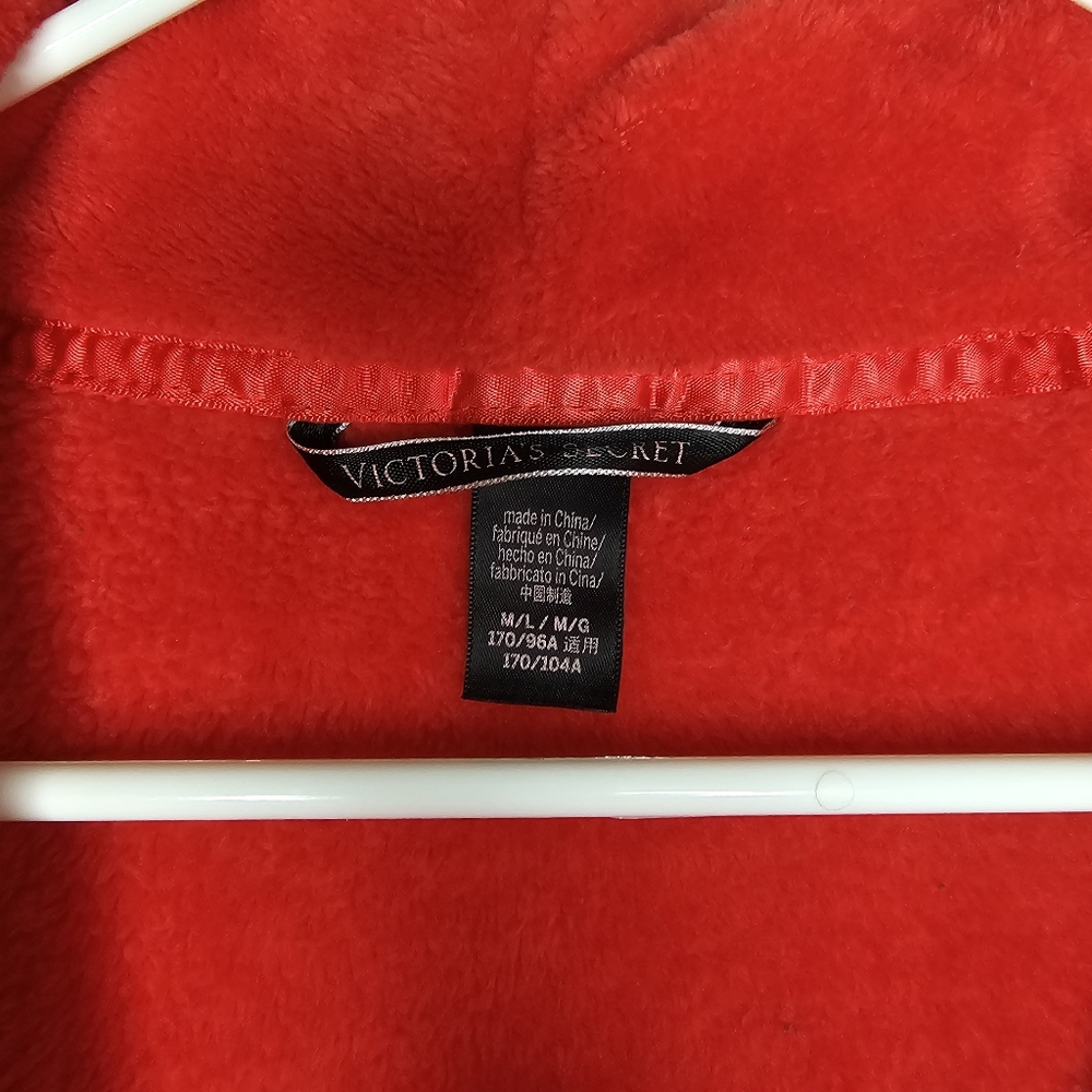 Victoria's Secret Red Fleece Robe Sz M/L - Picture 3 of 8